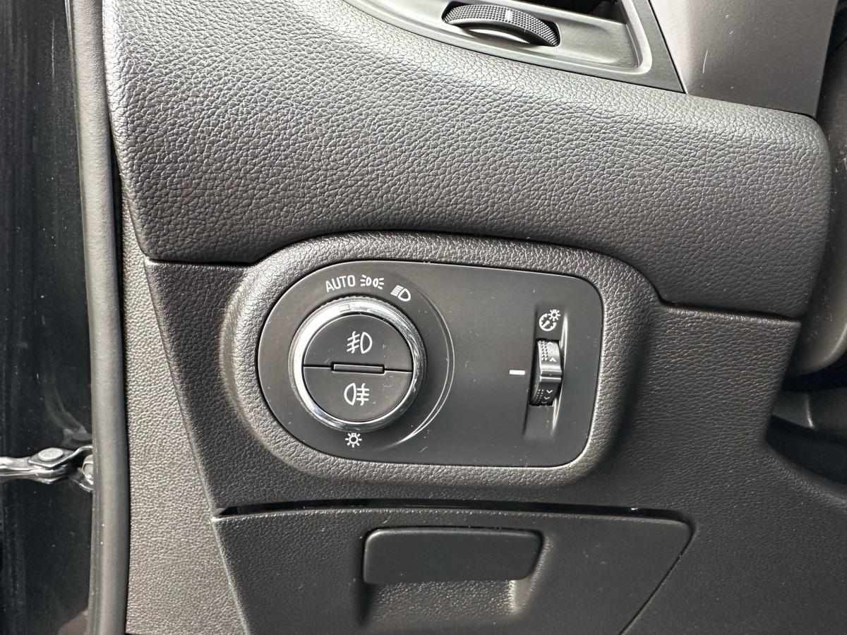 opel-zafira-2018-diesel-1598cc