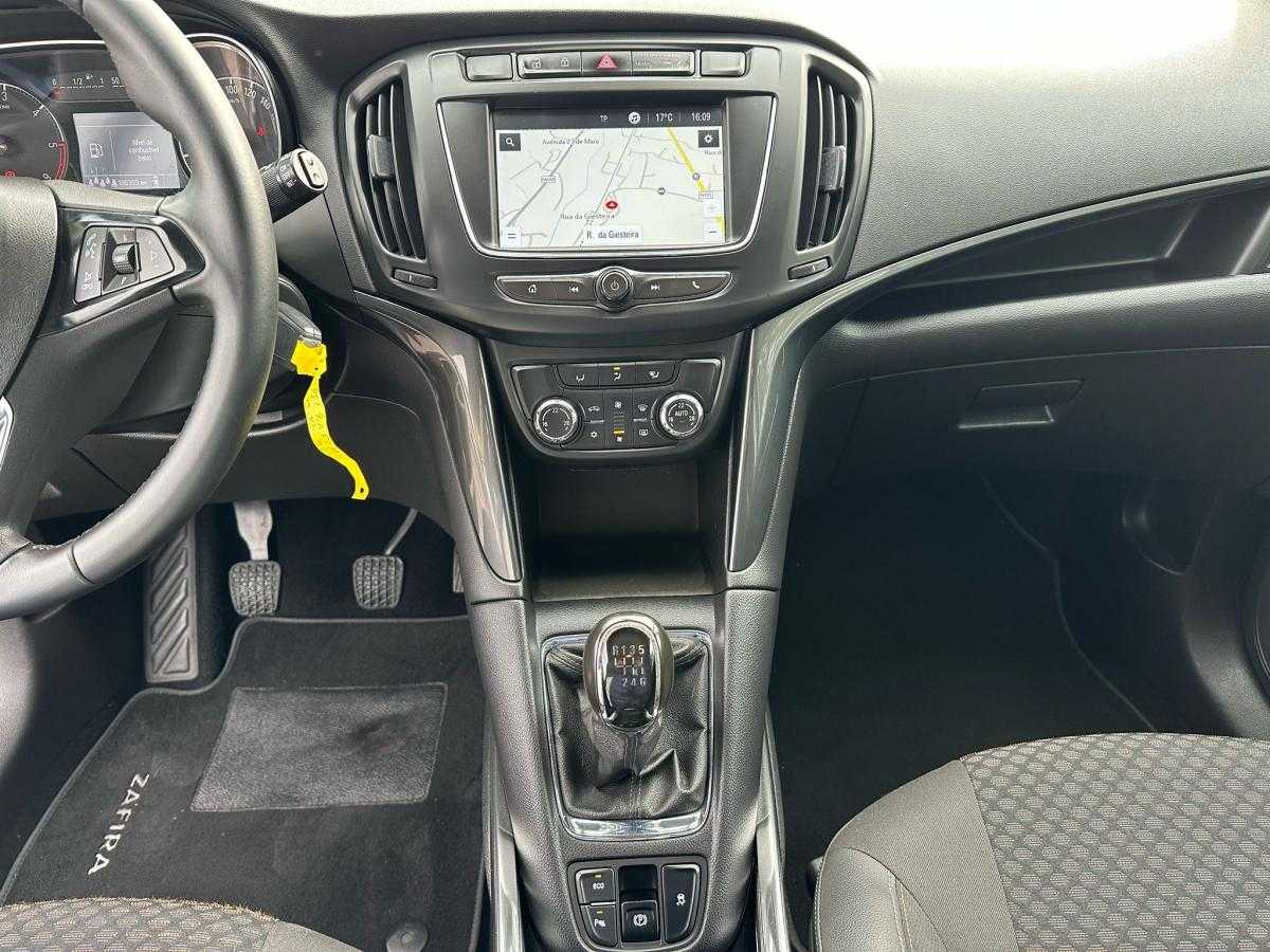 opel-zafira-2018-diesel-1598cc