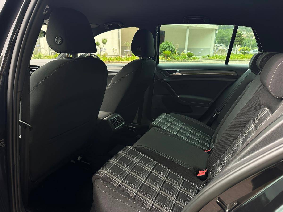 volkswagen-golf-2018-diesel-1968cc