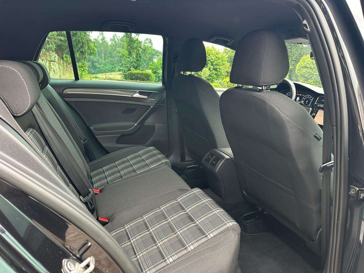 volkswagen-golf-2018-diesel-1968cc