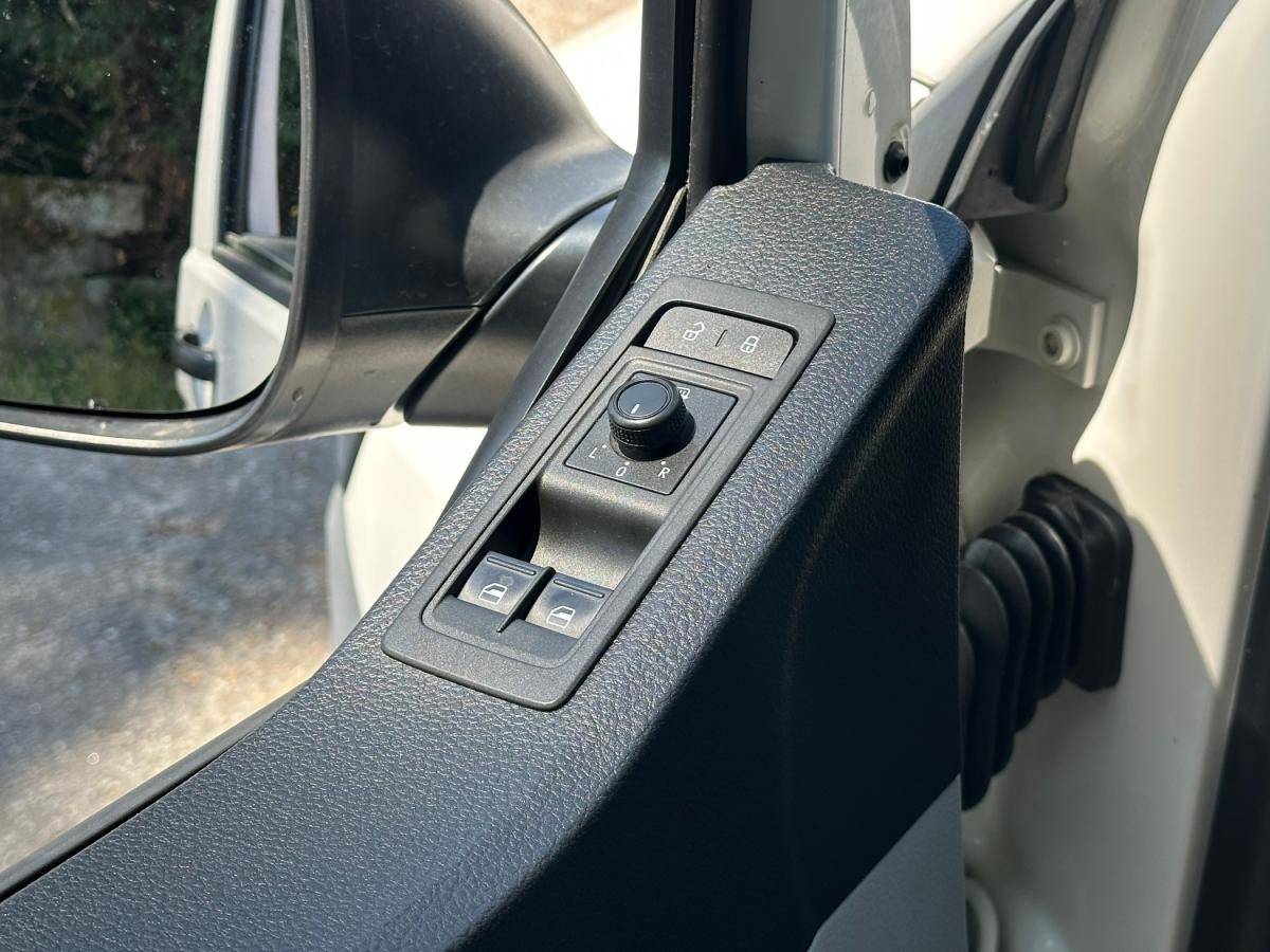 volkswagen-transporter-2019-diesel-1968cc