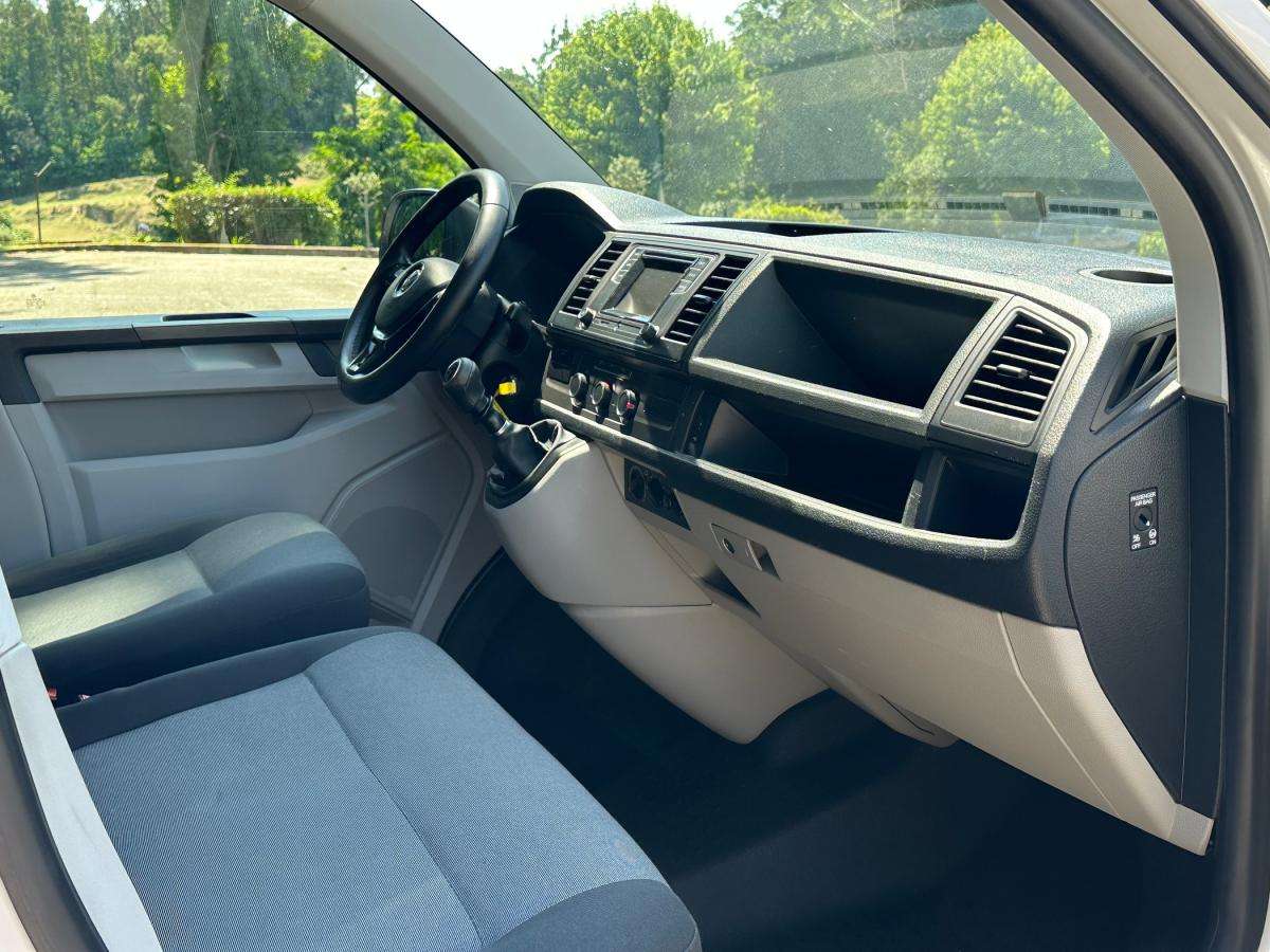 volkswagen-transporter-2019-diesel-1968cc
