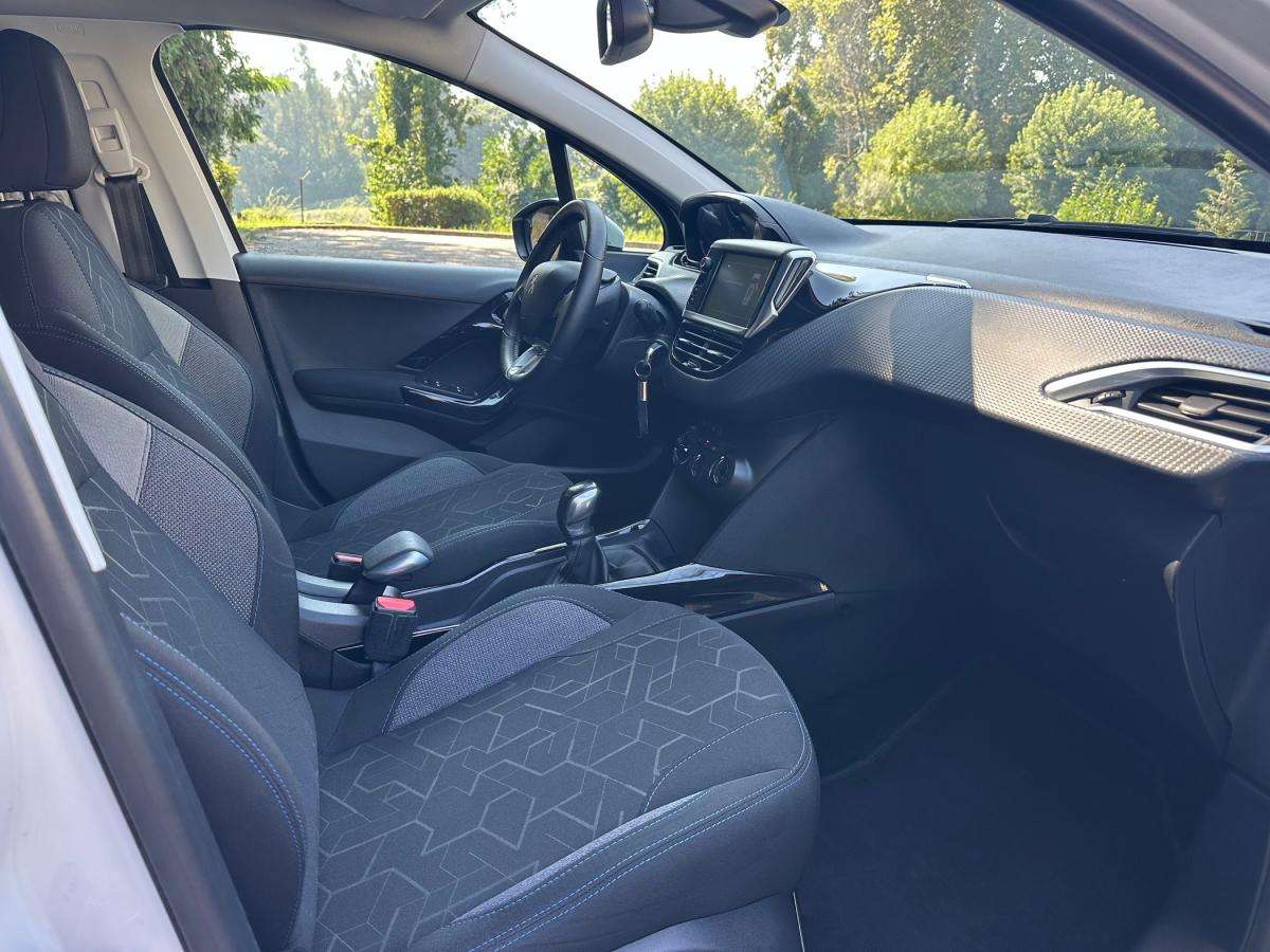 peugeot-2008-2019-gasolina-1199cc