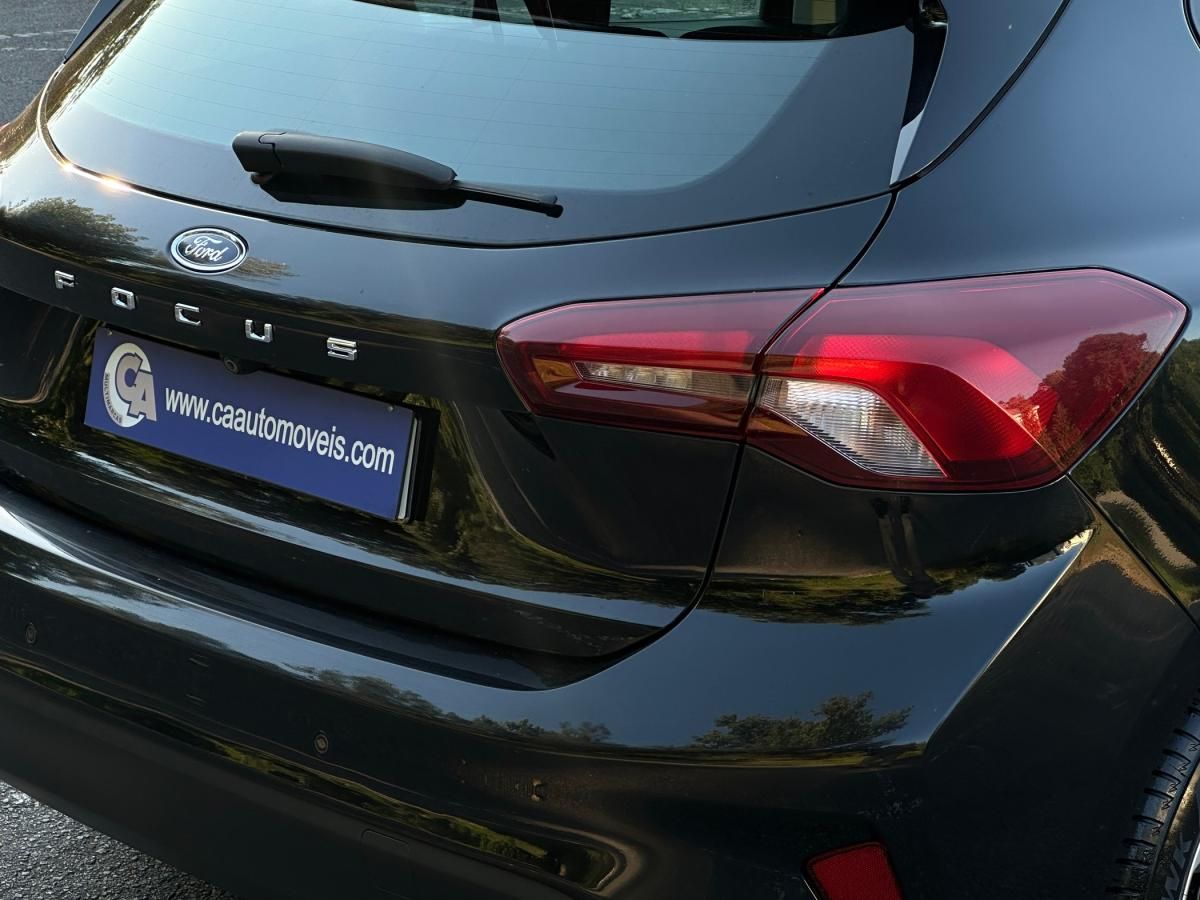 ford-focus-2022-diesel-1499cc