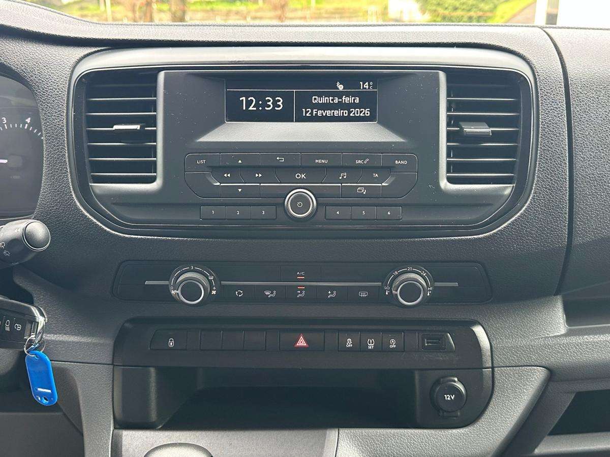 peugeot-expert-2023-diesel-1499cc