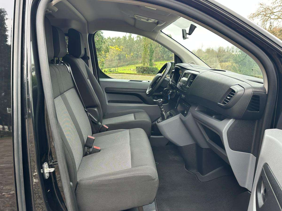 peugeot-expert-2023-diesel-1499cc
