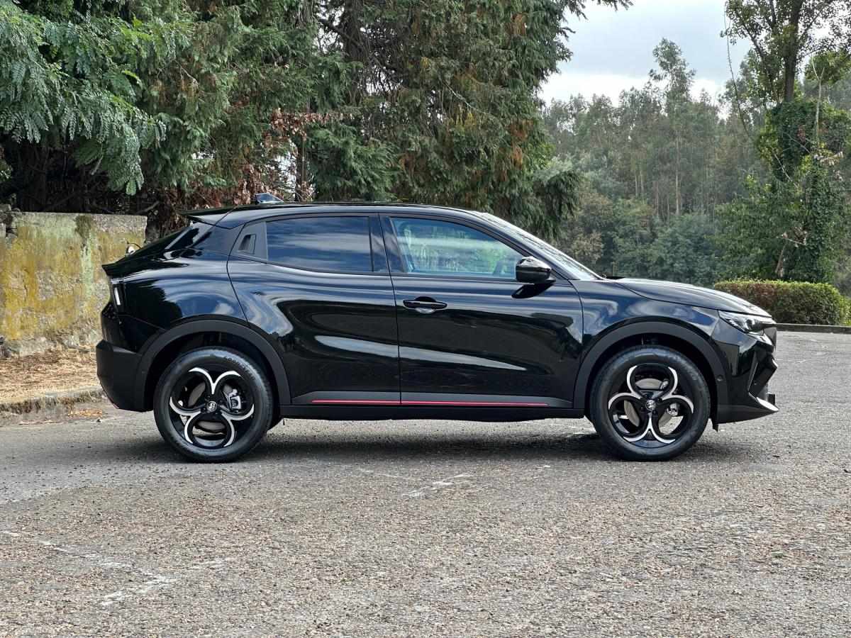 alfa-romeo-junior-2025-hibrido-a-gasolina-1199cc