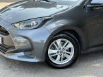 toyota-yaris-2022-hibrido-a-gasolina-1490cc