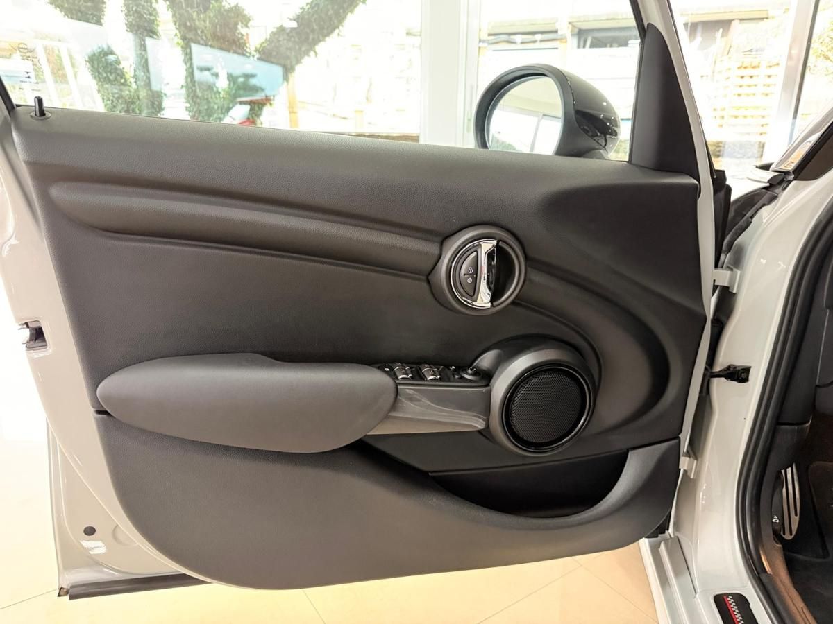 mini-cooper-2018-diesel-1496cc
