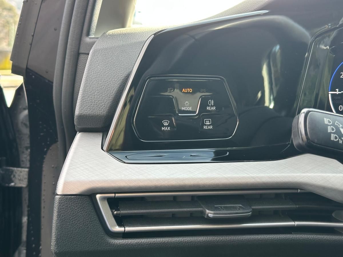 volkswagen-golf-2023-gasolina-999cc