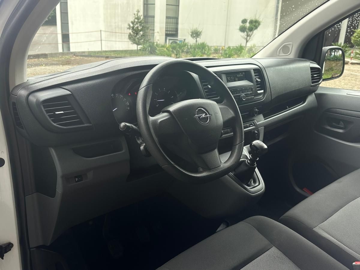 opel-vivaro-2022-diesel-1499cc