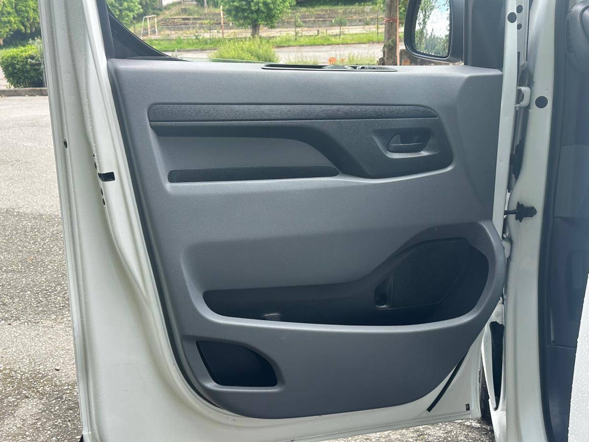 opel-vivaro-2022-diesel-1499cc