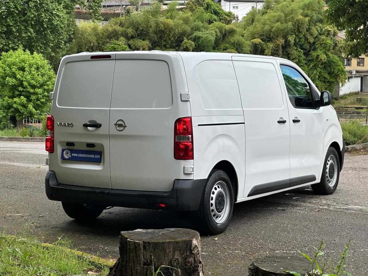 opel-vivaro-2022-diesel-1499cc