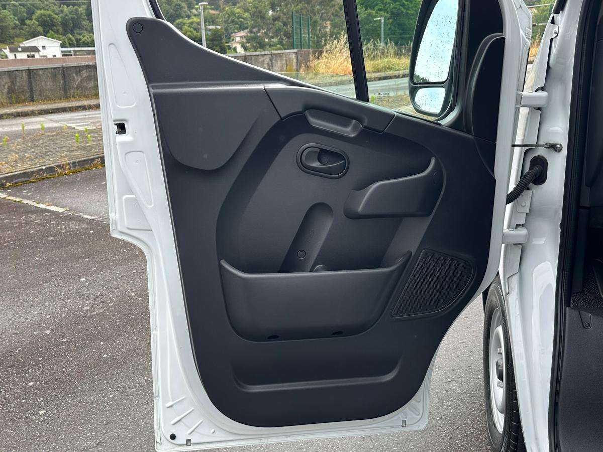 renault-master-2023-diesel-2299cc