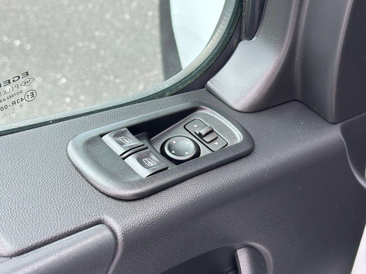 renault-master-2023-diesel-2299cc