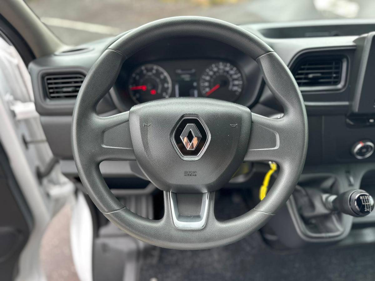 renault-master-2023-diesel-2299cc