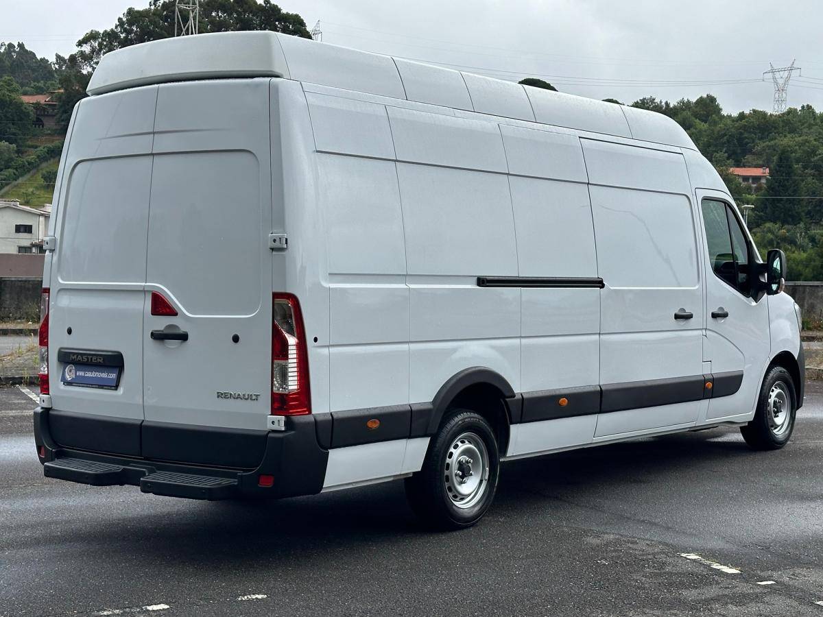 renault-master-2023-diesel-2299cc