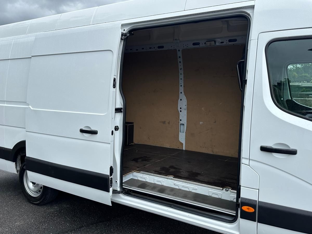 renault-master-2023-diesel-2299cc