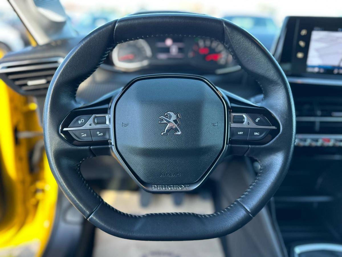 peugeot-208-2021-gasolina-1199cc
