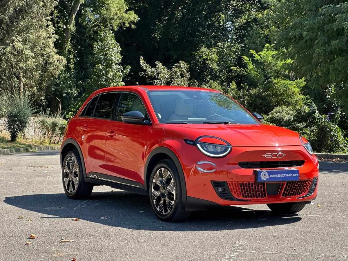 fiat-600-2023-eletrico-500cc