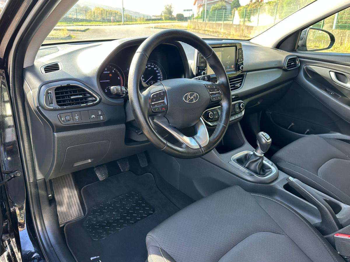hyundai-i30-sw-2020-diesel-1598cc