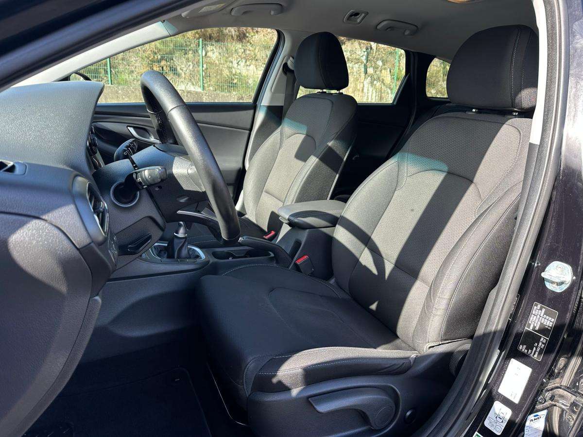 hyundai-i30-sw-2020-diesel-1598cc