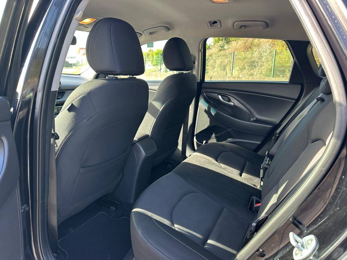 hyundai-i30-sw-2020-diesel-1598cc