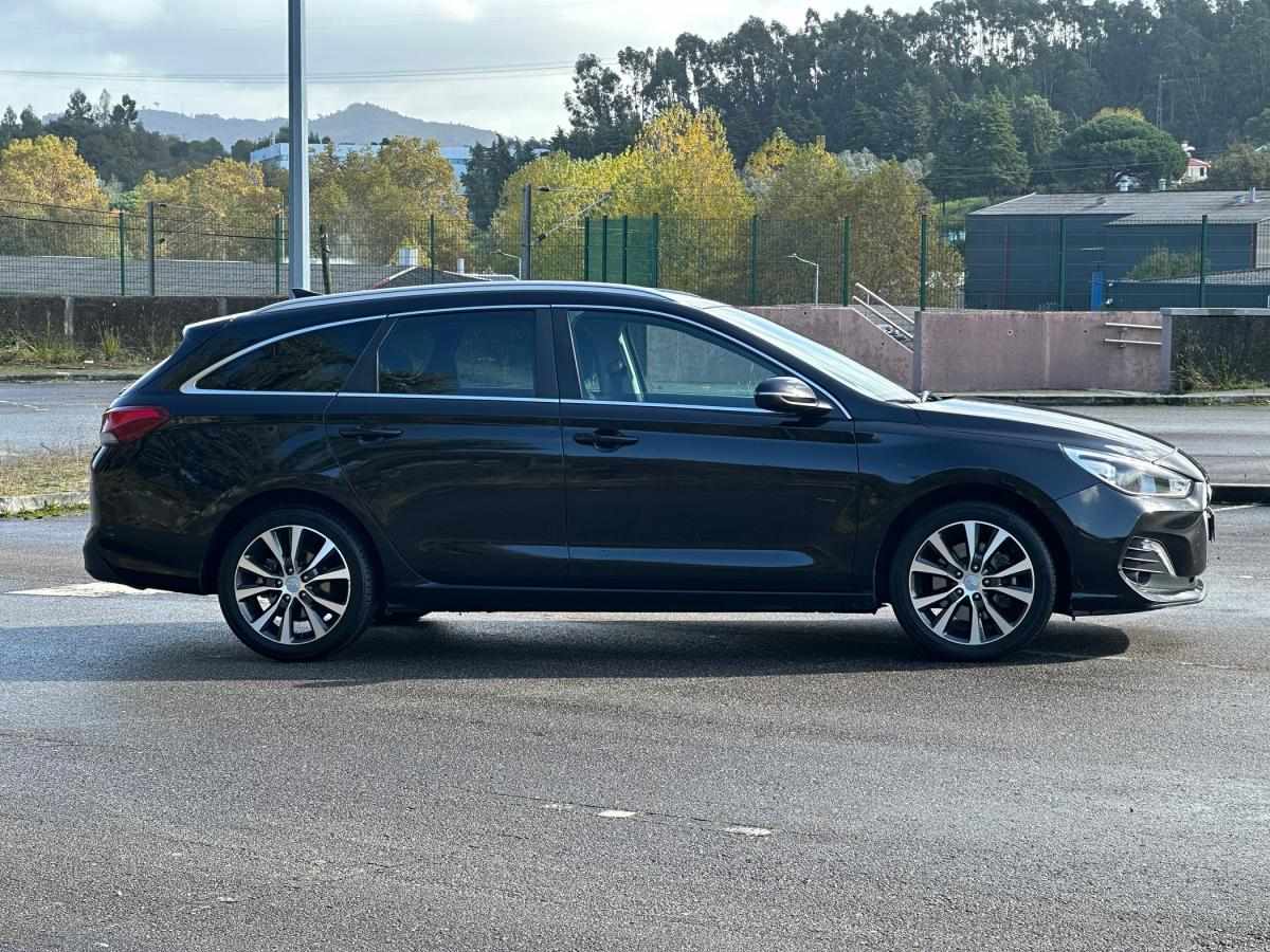 hyundai-i30-sw-2020-diesel-1598cc