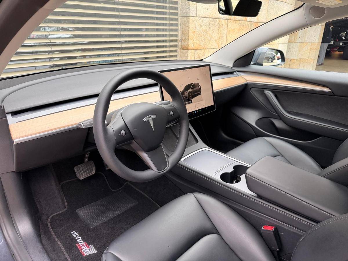 tesla-model-3-2023-eletrico-500cc