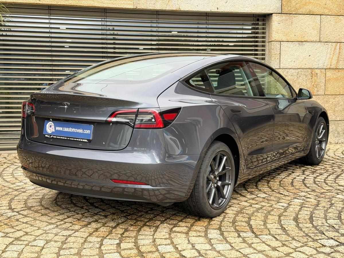 tesla-model-3-2023-eletrico-500cc