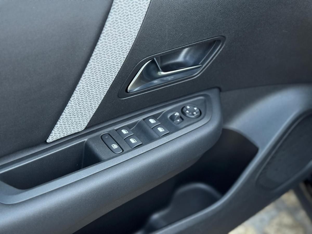 citroen-c4-2024-gasolina-1199cc