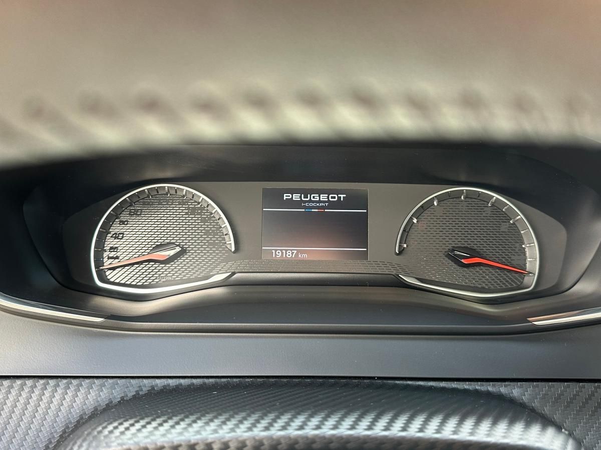 peugeot-2008-2025-gasolina-1199cc