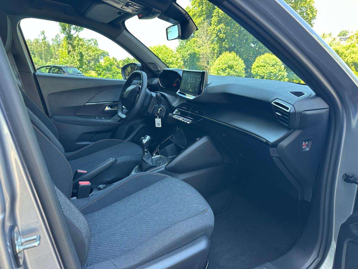 peugeot-2008-2025-gasolina-1199cc