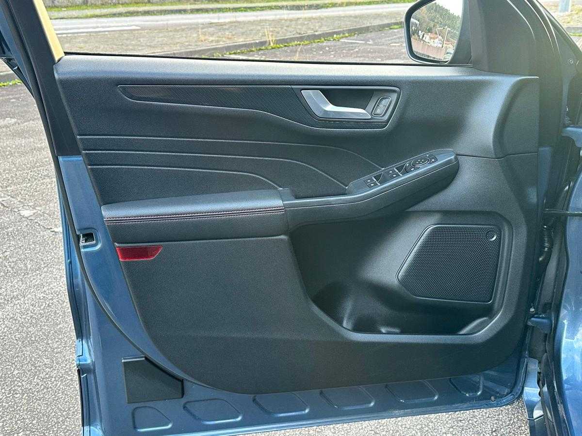 ford-kuga-2022-diesel-1499cc