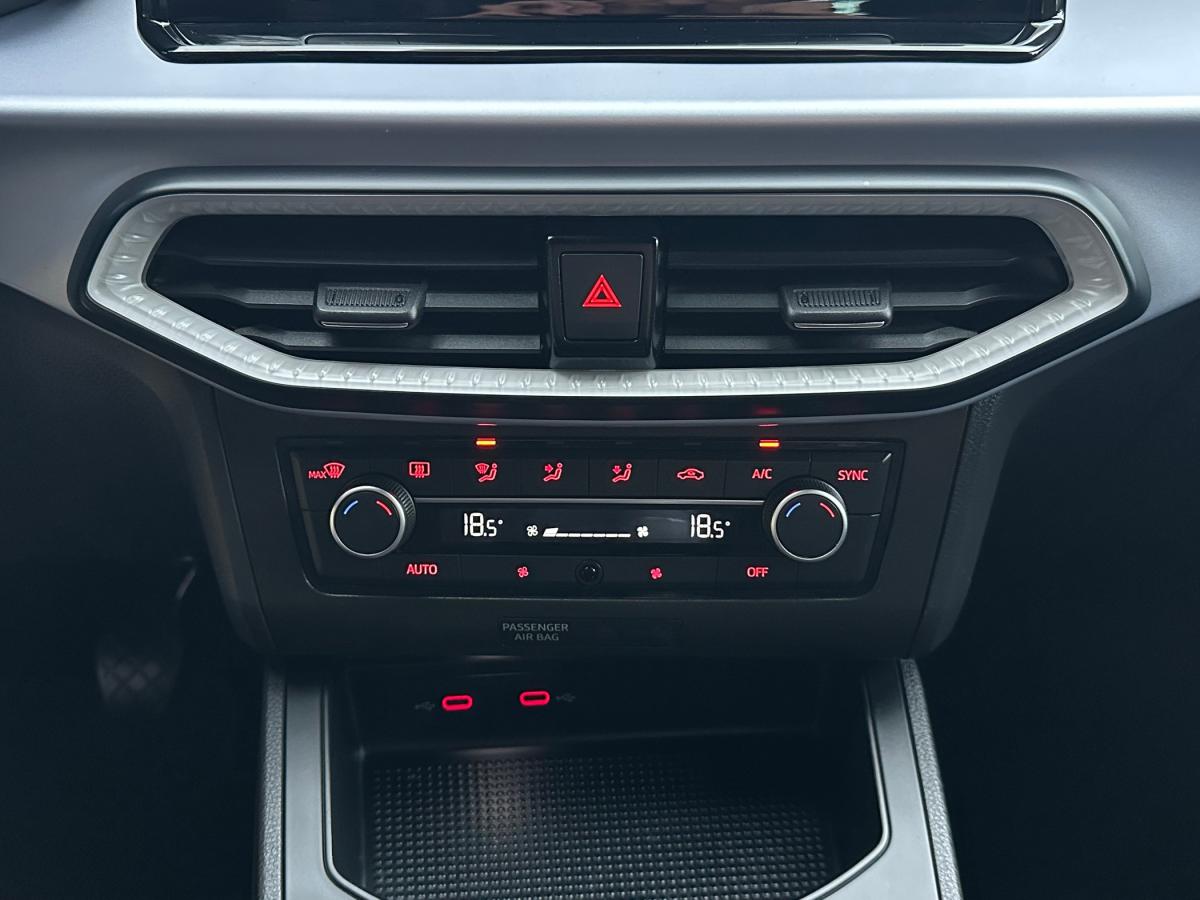 seat-ibiza-2023-gasolina-999cc