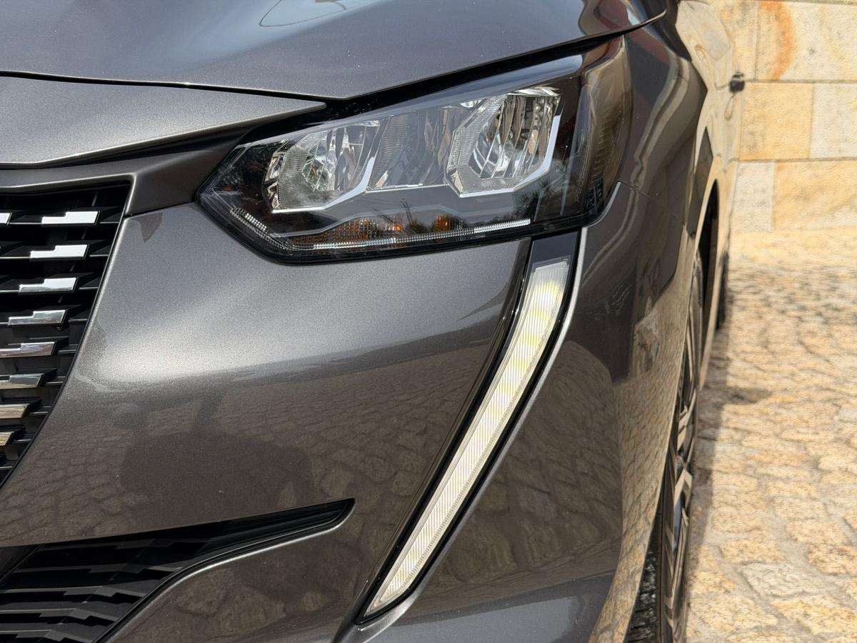 peugeot-208-2023-gasolina-1199cc