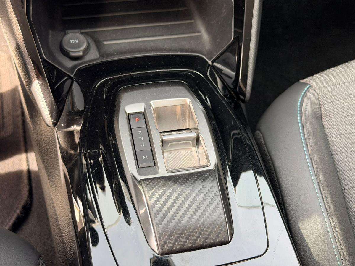peugeot-208-2023-gasolina-1199cc