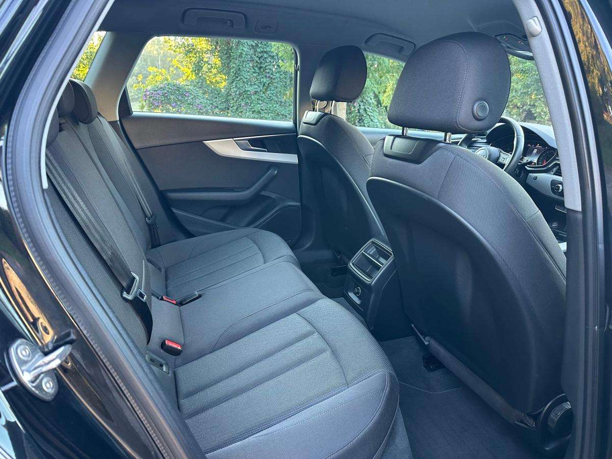 audi-a4-avant-2022-diesel-1968cc