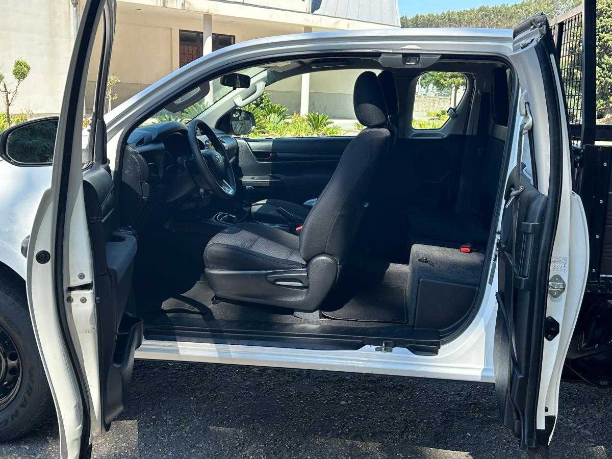 toyota-hilux-2020-diesel-2393cc