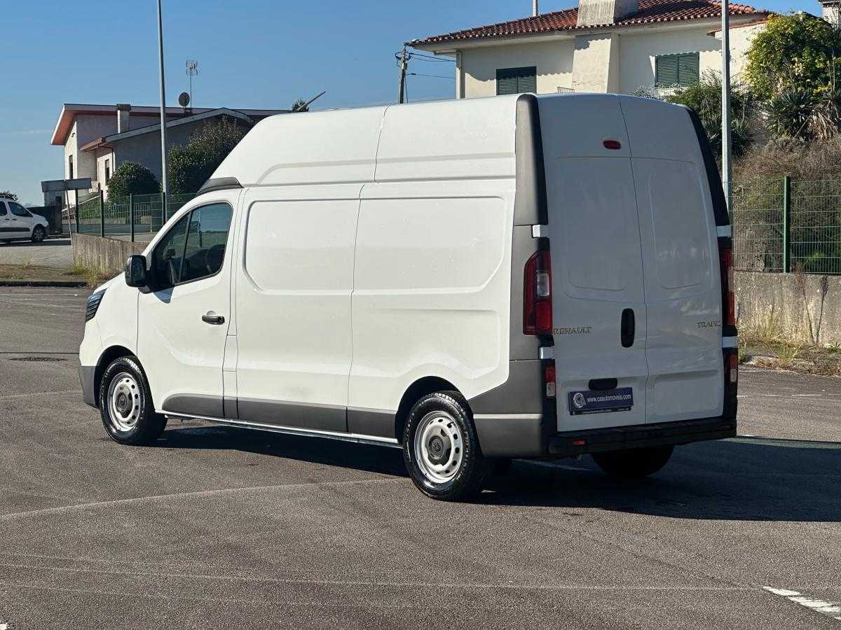 renault-trafic-2023-diesel-1997cc