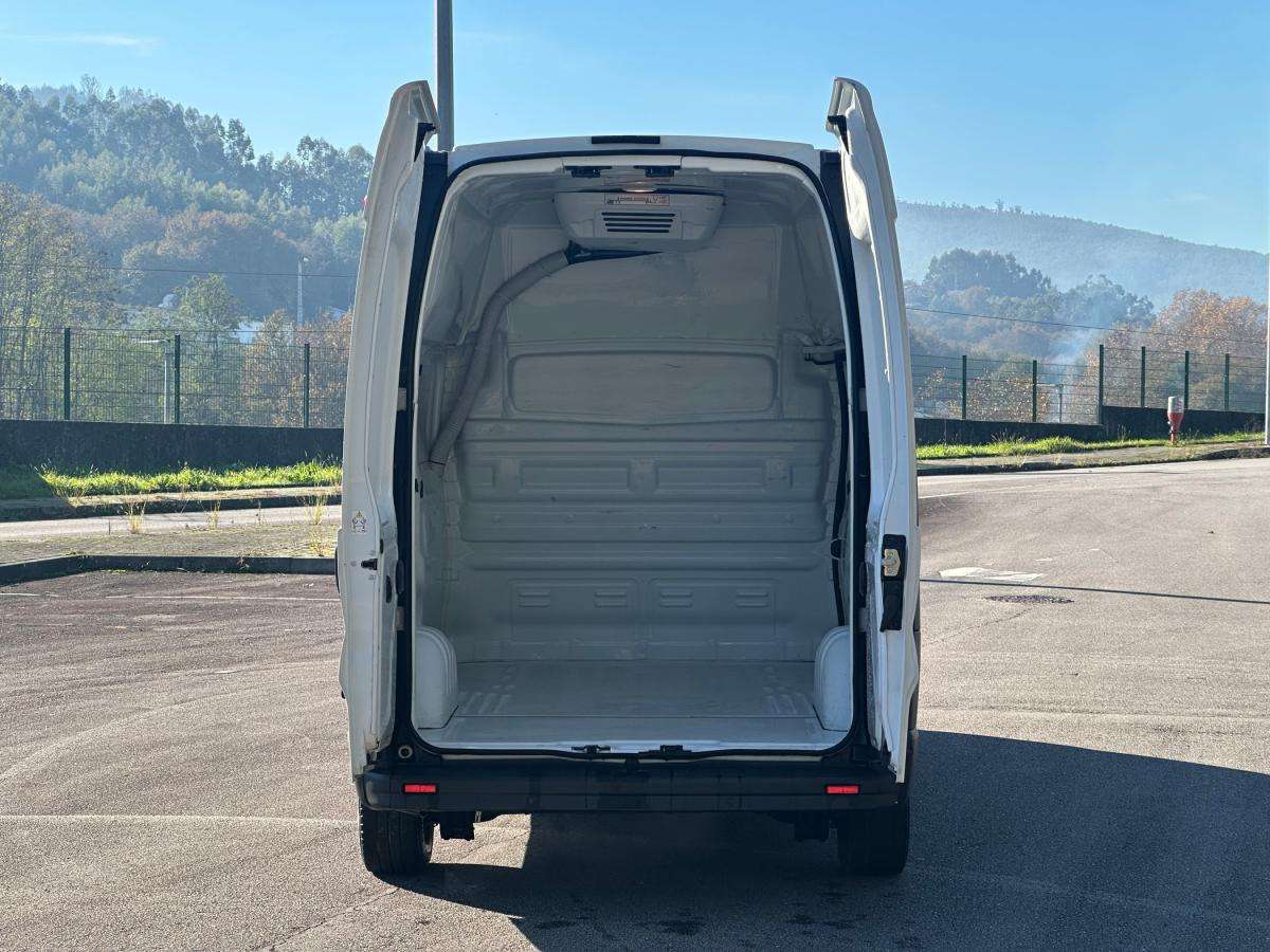 renault-trafic-2023-diesel-1997cc