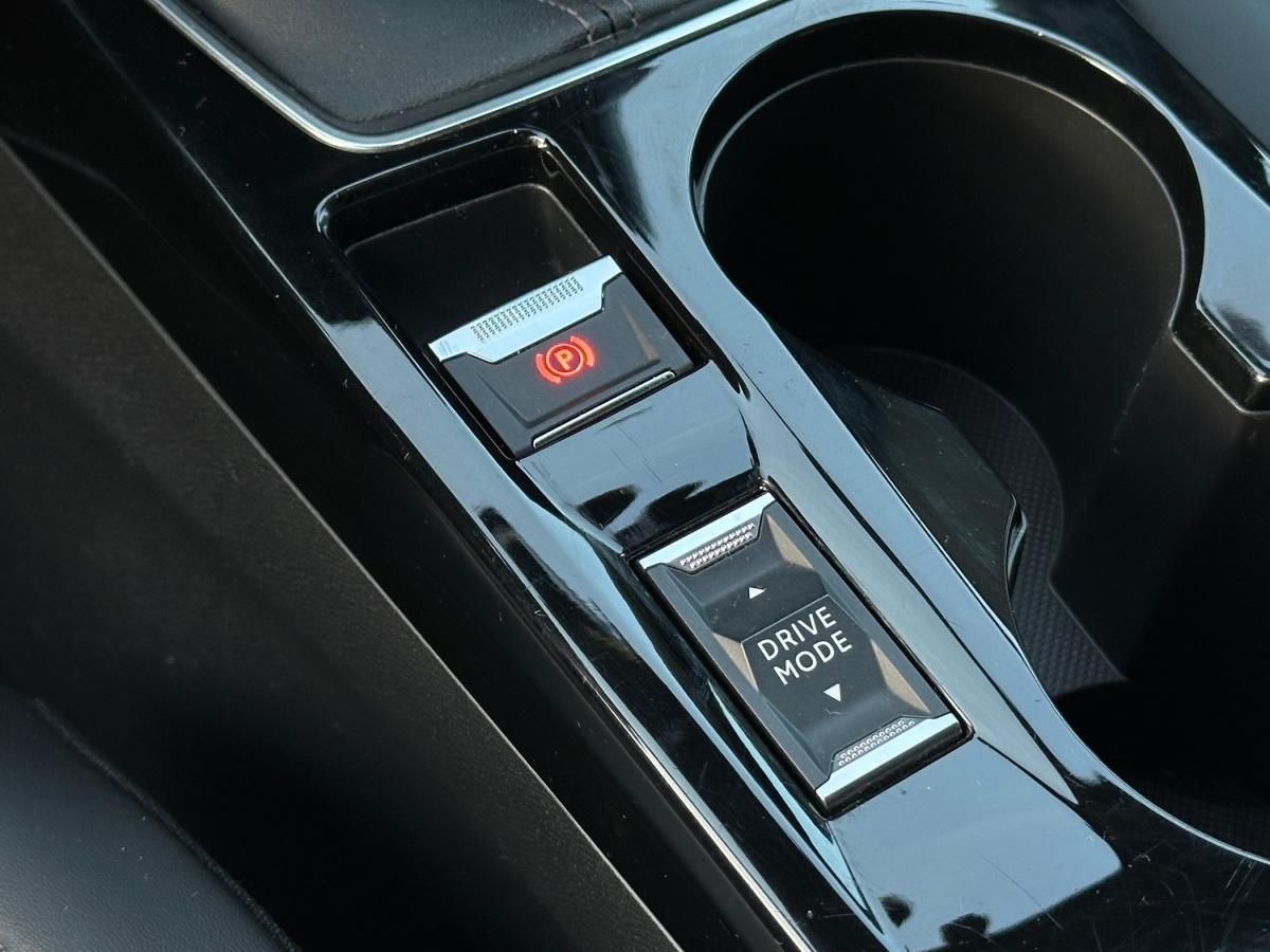 peugeot-2008-2024-gasolina-1199cc