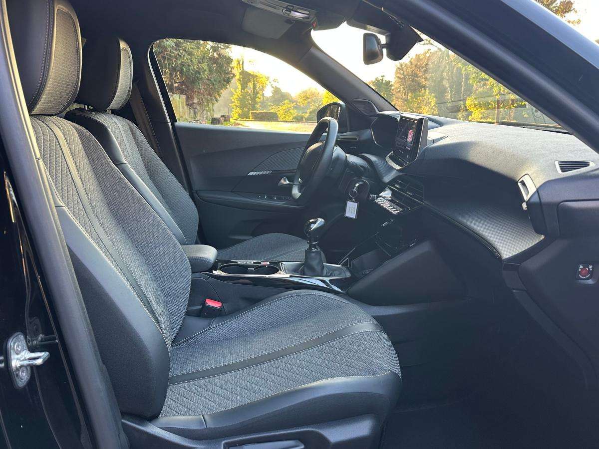 peugeot-2008-2024-gasolina-1199cc