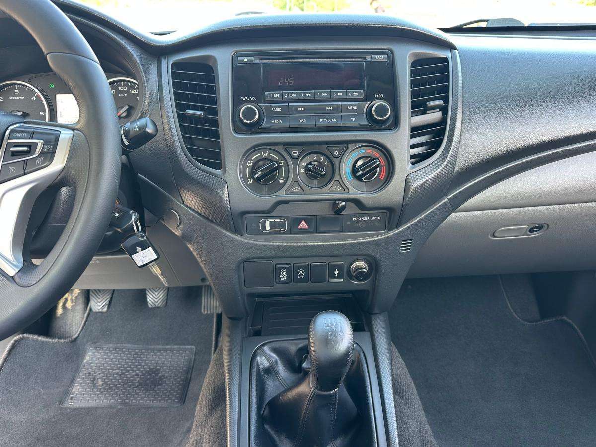 mitsubishi-l200-2019-diesel-2442cc