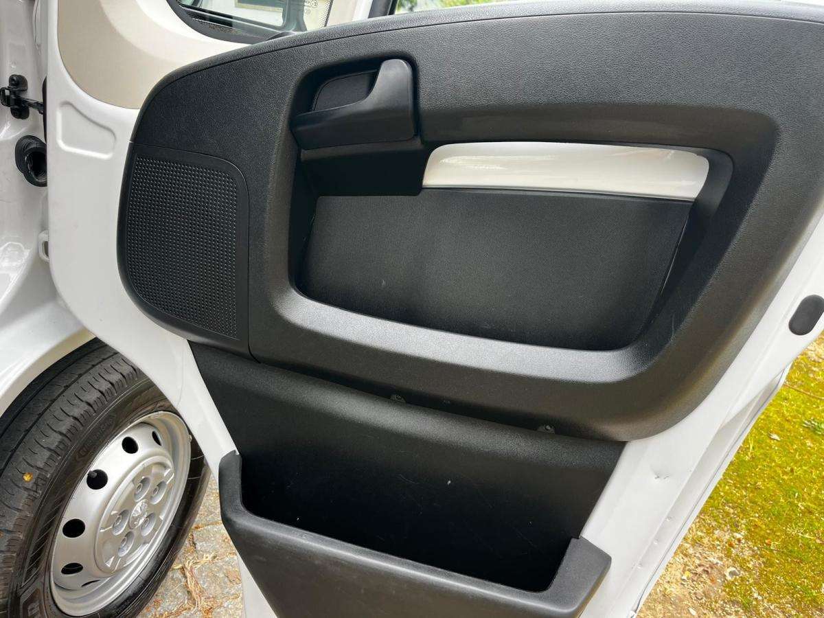peugeot-boxer-2022-diesel-2179cc