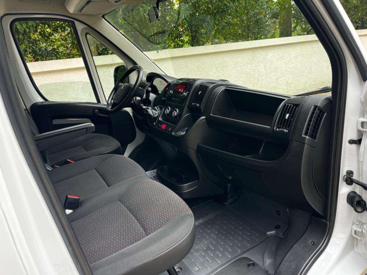 peugeot-boxer-2022-diesel-2179cc