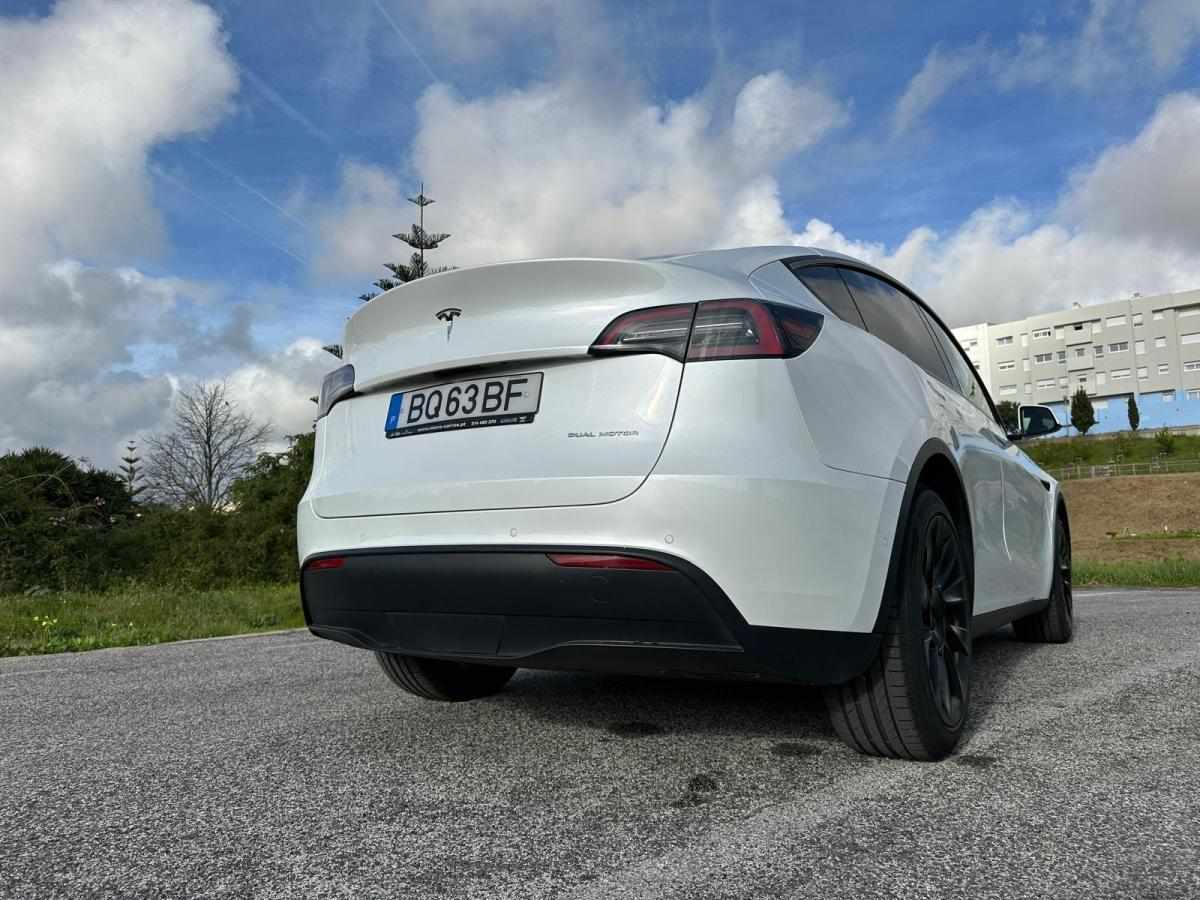 tesla-model-y-long-range-awd-2021-eletrico