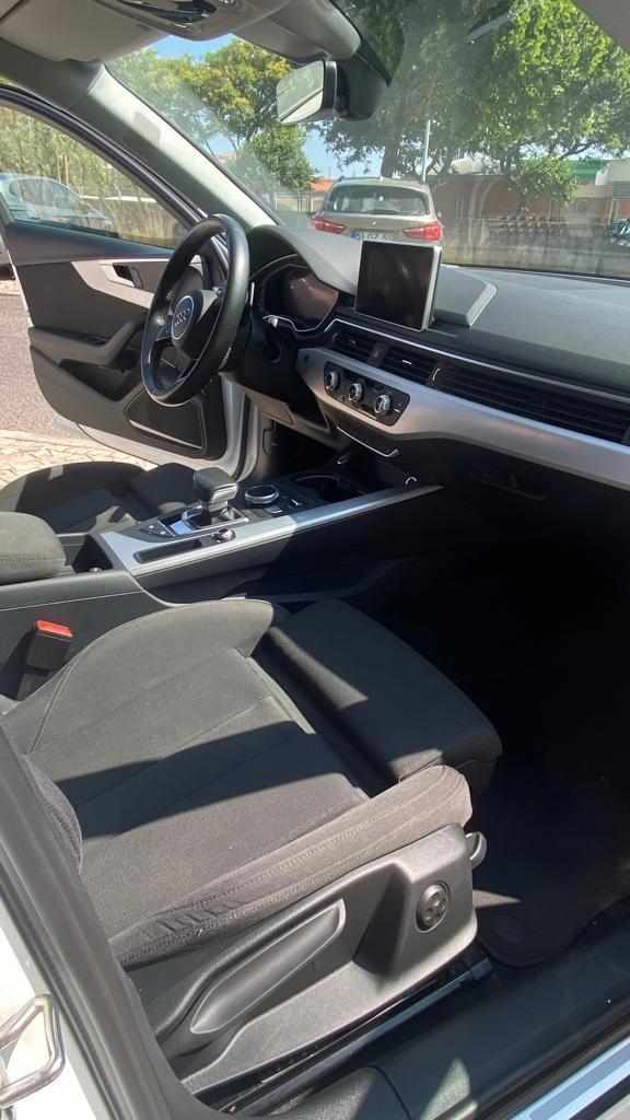 audi-a4-40-tdi-avant-2019-diesel-1968cc