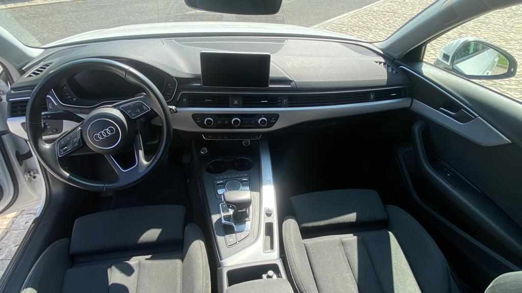 audi-a4-40-tdi-avant-2019-diesel-1968cc