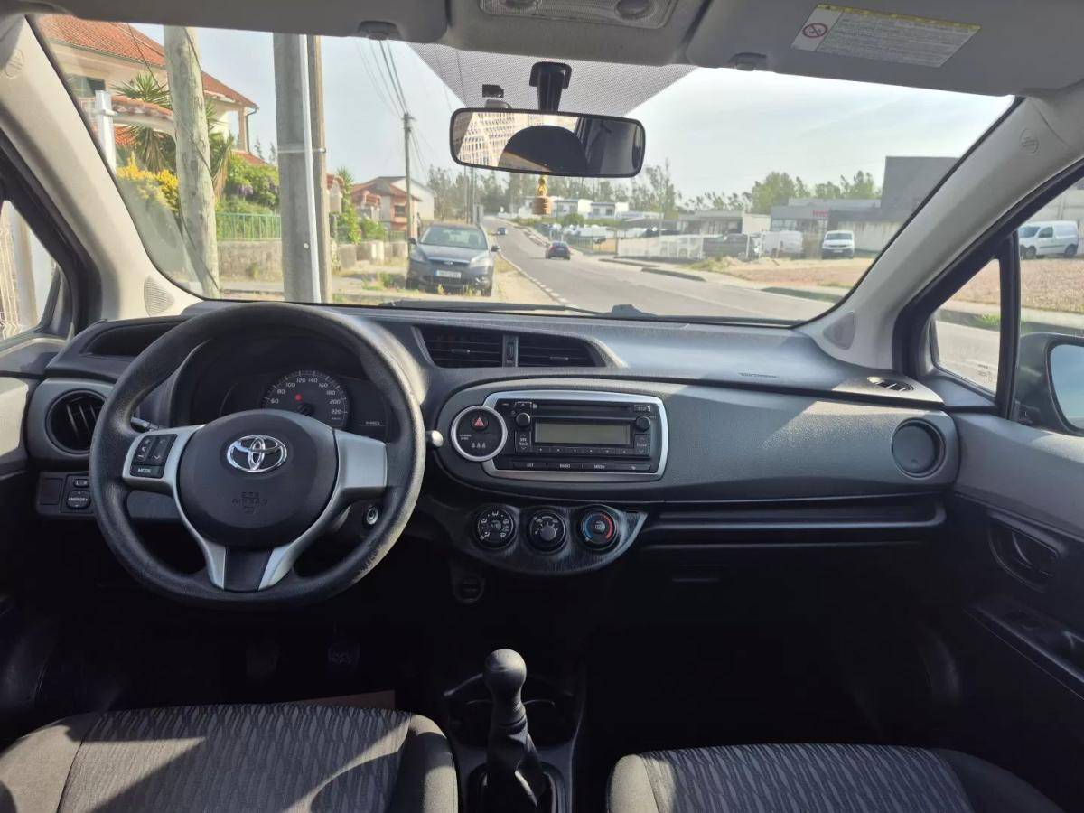 toyota-yaris-2012-gasolina-998cc